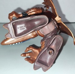 Vintage Extreme Dinosaurs Bullzeye Warpaint Action Figure Part Wings Mattel 1996