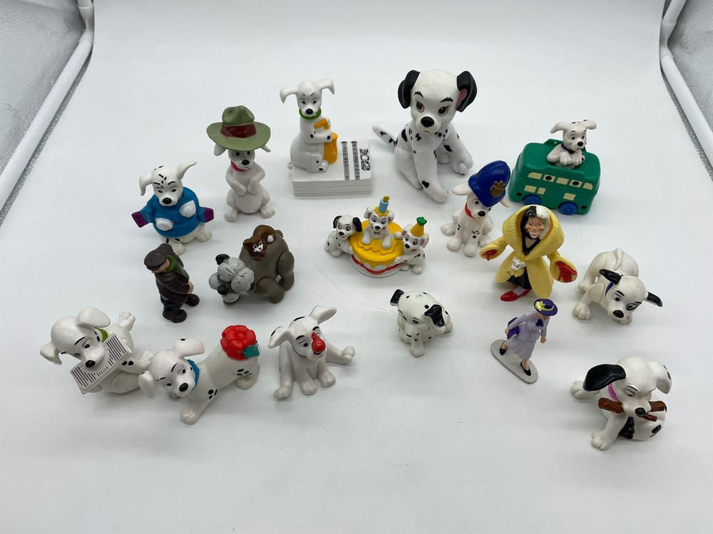 Disney 101 Dalmatian Cruella Figures Dogs Dalmatians Lot Of 17 Figures