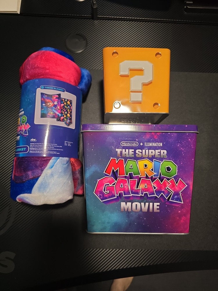 Super Mario Galaxy Movie limited edition Fleece Throw Blanket popcorn bucket AMC