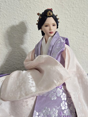 TBLeague S34A Pale 1/6 Seamless Female Body & I8Toys I8-C006A Ming Dynasty Set