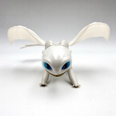 How to Train Your Dragon Spin Master Light Fury 2018 Dwall Dragon Figure