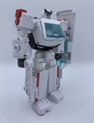 Transformers Galactic Odyssey Paradron Medic Ratchet Deluxe Mib