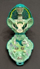 Vintage Mighty Max Liquidates The Ice Alien Doom Zone 1992 Playset Only