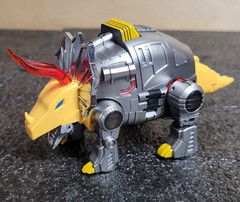 DX9 War in Pocket set of 3 figures – Rager missing leg