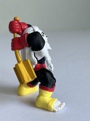 Battle Beasts Invincible 3″ Minifigure Phat Mojo 2024 Series 1