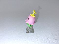 Digimon Sunflowmon Lalamon savers 1.5″ Bandai In hand
