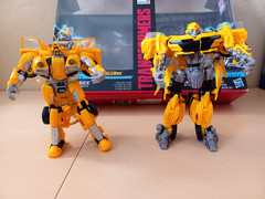 Transformers Bumblebee Studio Series 24 & 25 Action Figure Set *MISSING PIECES*