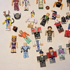 Roblox Video Game Character Lot Of 20+ Figures / See Photos