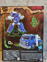 Transformers War for Cybertron Kingdom Deluxe Pipes