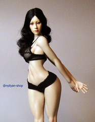 UDDOLL 1/6 Female Thin Waist Wide Hip Finger Bone Seamless Silicone Body 12″Doll