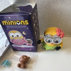 POP MART Illumination’s MINIONS ‘Hula 101’ Figure *USED WITH BOX*