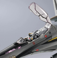 BAS66776: Macross Frontier DX Chogokin VF-25S Armored Messiah Valkyrie Ozma Lee