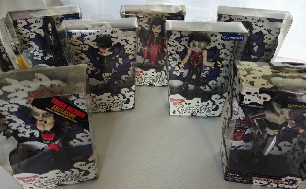 Bleeding Edge Goths – Large Lot, 7 Figures, Original 4 – 7″, Rare/Exclusive