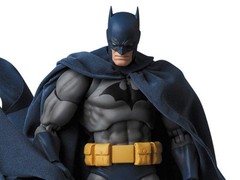 Batman: Hush MAFEX #105 Batman – reissue