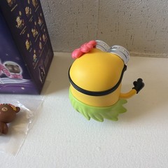 POP MART Illumination’s MINIONS ‘Hula 101’ Figure *USED WITH BOX*