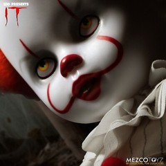 Mezco Living Dead Dolls It Horror Movie Pennywise Clown 2017 10″ Doll NEW