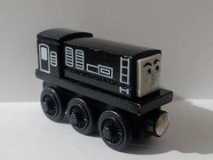 THOMAS & FRIENDS WOODEN RAILWAY~DEVIOUS DIESEL~2000 BRITT ALLCROFT (VERY NICE)