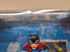 BATGIRL – DC CLASSIC – McFarlane Toys DC Multiverse Action Figure NEW & IN STOCK