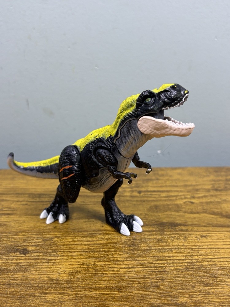 Zuru 5 Surprise Dino Strike 4 T-Rex Jurassic Figure Black Yellow 3×6”
