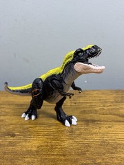Zuru 5 Surprise Dino Strike 4 T-Rex Jurassic Figure Black Yellow 3×6”