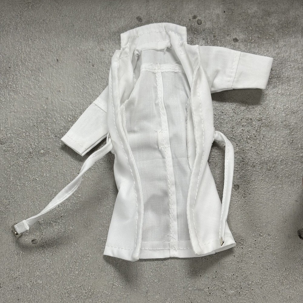SU-CH-LTC-S-WT: 1/12 White Wired Trench Coat w/ belt for 6 inch action figure