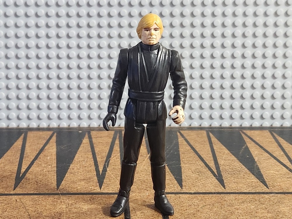 Star Wars ROTJ Luke Skywalker Jedi Knight Kenner Toys 1983