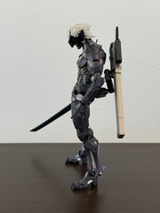 KAIYODO Revoltech Yamaguchi METAL GEAR RISING REVENGEANCE RAIDEN No.140 Figure