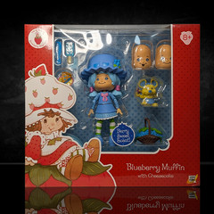 Strawberry Shortcake Deluxe Action Figures BUNDLE – 4-Pack Scented Collectible