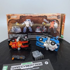 Transformers Kingdom War for Cybertron Golden Disk Puffer & Road Ranger Lot