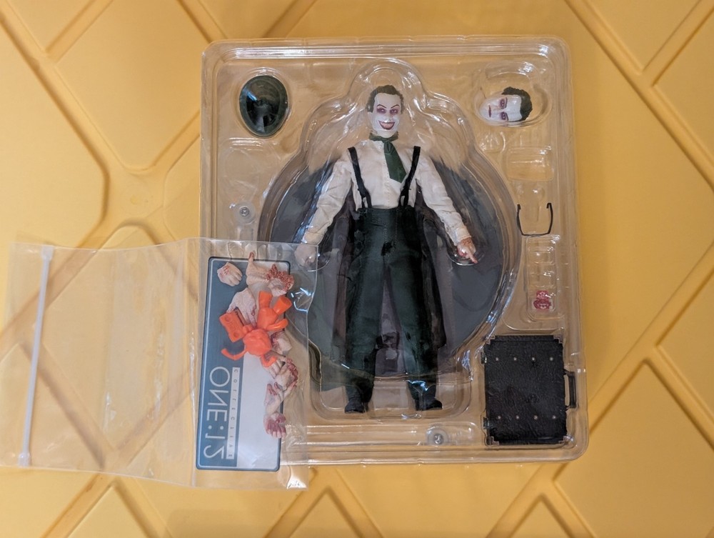 Mezco Toyz One:12 Collective Joker Gotham by Gaslight COMPLETE