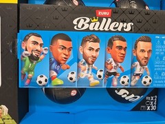 FIFA World Cup 2026™ Ballers Series 1 (4) Pack ZURU Build Your Pitch Soccer NIB