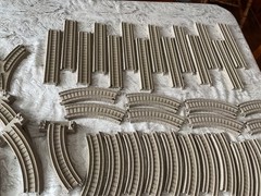 Thomas Train Trackmaster Beige Track Pieces Lot of 100 PARTS. 2009 Mattel