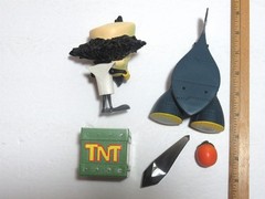 Lot Vtg 1998 Resaurus Crash Bandicoot Toy Action Figures & Accessories Gems