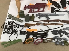 Vintage 1990’s 12″ GI Joe Mixed Lot Action Figures Case Weapons Accessories