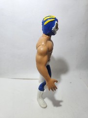 MIL MASCARAS Rare 90’s Mexican Lucha Libre Wrestling Hard plastic 6″ ( with cape