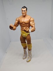 WWE WWF ALBERTO DEL RIO WRESTLING ACTION FIGURE 2011 MATTEL Yellow tight