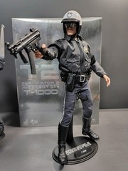 Hot Toys Terminator T-1000 3‑Figure Set 1/6 Movie Masterpiece