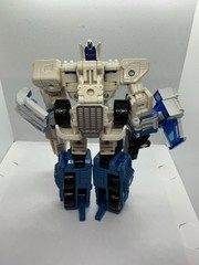 Transformers Classics Gift Set Battle For Autobot City Ultra Magnus Vs Skywarp