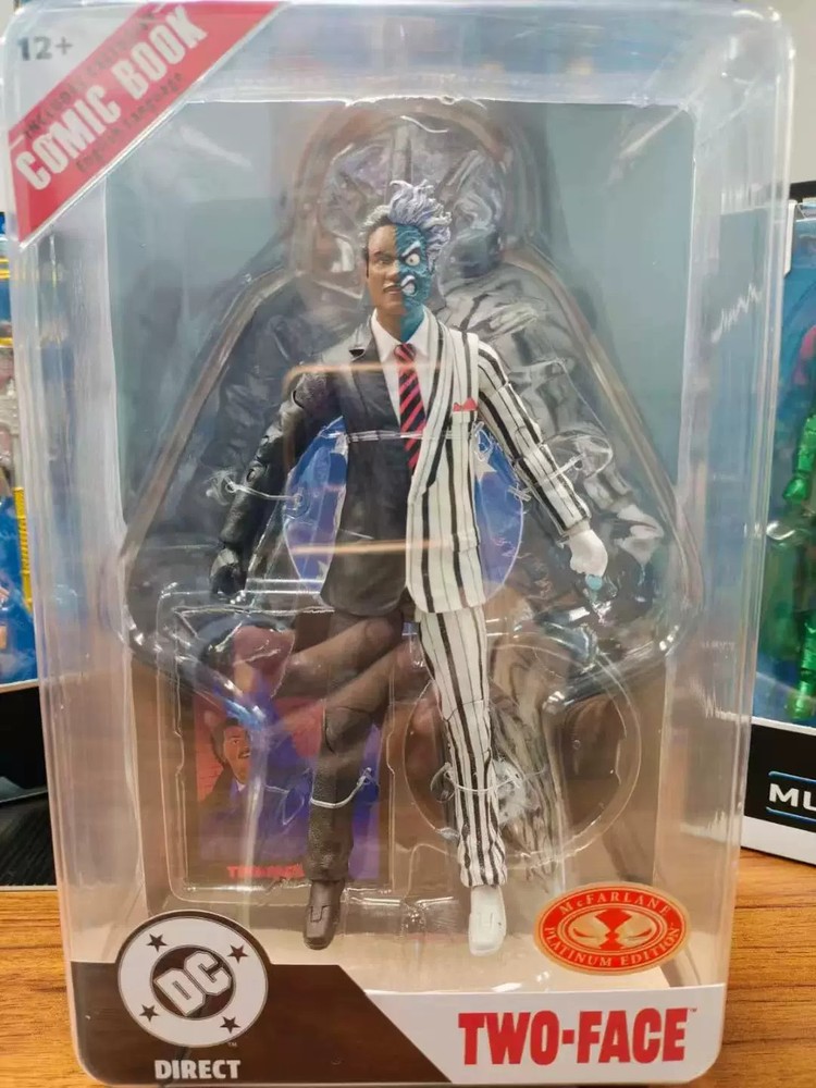 McFarlane DC Multiverse Two-Face (1989) 1/10 Action Figure