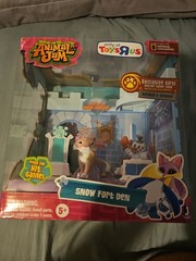 Animal Jam Snow Fort Den, 2016 Toys R Us Exclusive NIB