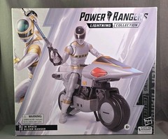 Power Rangers Lightning Collection IN SPACE SILVER RANGER & Cycle Deluxe Set NEW
