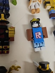 Roblox Toys Action Figures Lot Of 16+ Some Accessories