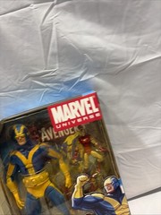 Marvel Universe 2009 Walmart Excl Blue/Yellow Variant Goliath-Iron Man Set New