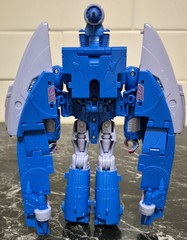 Transformers Scourge Deluxe Studio Series 86 Hasbro Voyager Class No Accessories