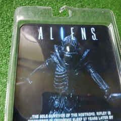 NECA ALIENS XENOMORPH WARRIOR(BLUE)AF 2013 SEALED DISPLAYED