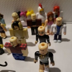 Roblox Loose Lot 20 action Figurines