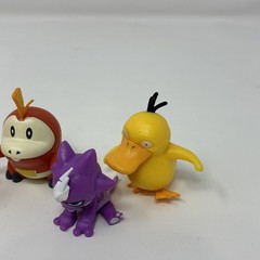 Pokémon Mini Figures Lot Of 10 Figures Jazwares Pickachu Mimikyu Charmander