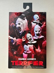 NECA Damien Leone’s Terrifier Movie Art The Clown Ultimate 7″ Action Figure