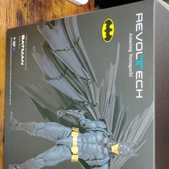 Revoltech Amazing Yamaguchi Batman Action Figure PVC ABS POM Age 15+