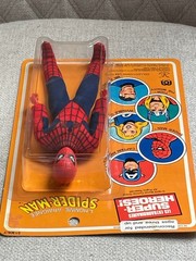 VINTAGE 1979 MEGO PIN PIN TOYS 8″ SPIDERMAN ACTION FIGURE NEW ON CARD NEAR MINT